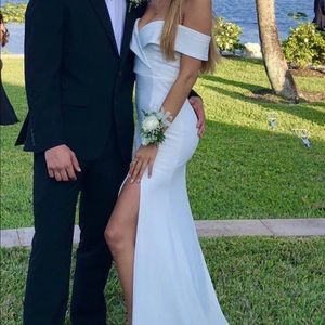 Lulu’s Off-The-Shoulder Dress